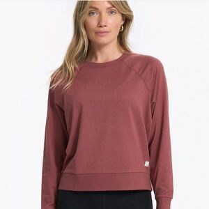 NWOT Vuori long sleeve halo crew